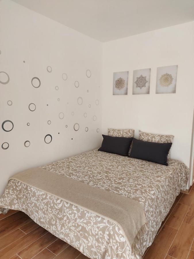 Aguila Appartement *